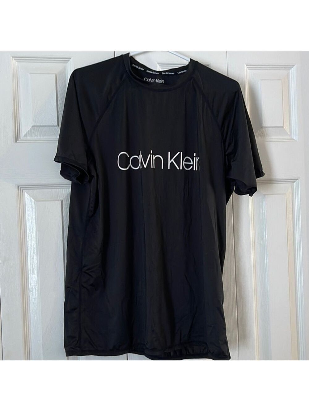 Calvin Klein Swimwear UPF 40 shirt size L 🔥🔥
